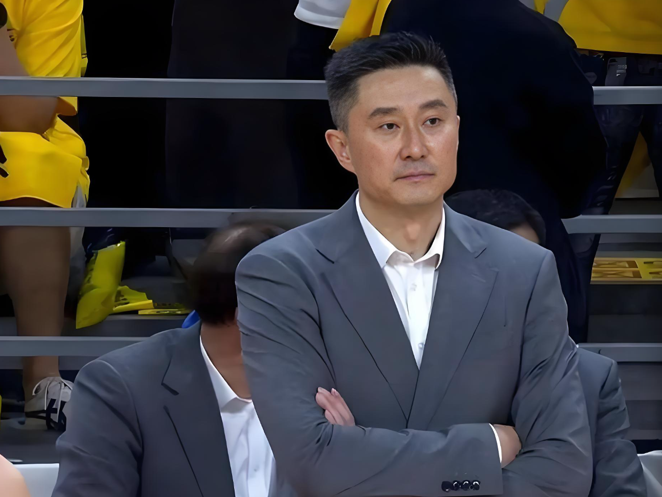 英雄联盟手机直播-不得不说！杜锋应该考虑下课了，广东队需更换主教练